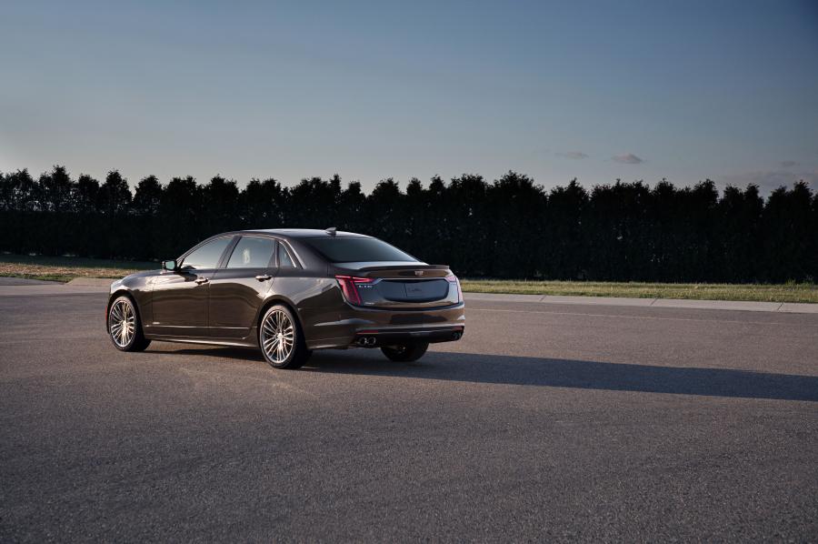  Cadillac CT6-V 2019 года  (фото 3 из 17)